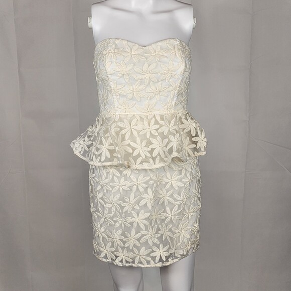 Urban Outfitters Cream Floral Peplum Cocktail Dress Size 2 - Picture 1 of 5